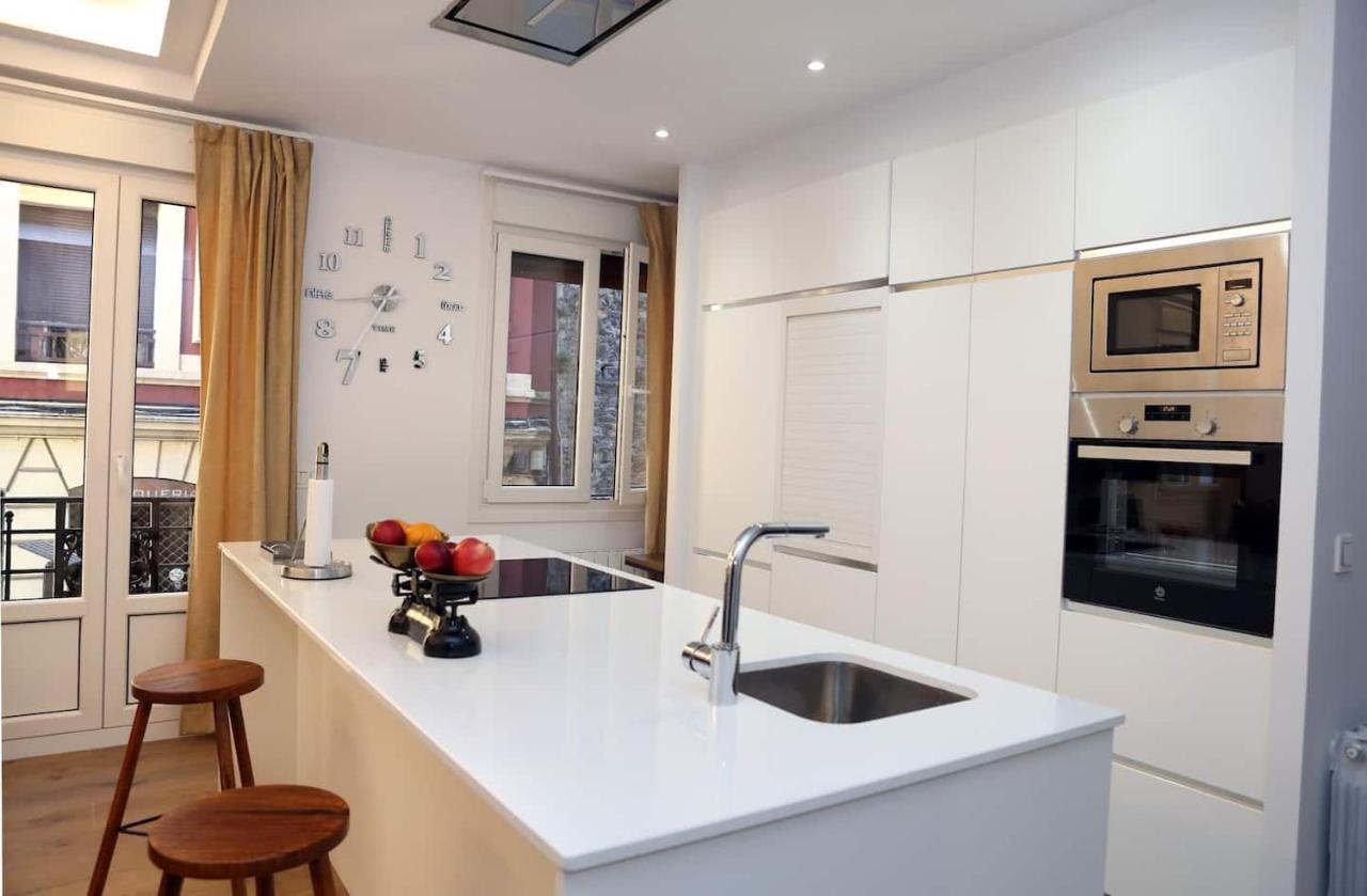 Piso Reformado A 2 Min Del Casco Viejo Con Garaje Gratis Apartment Bilbao Exterior photo
